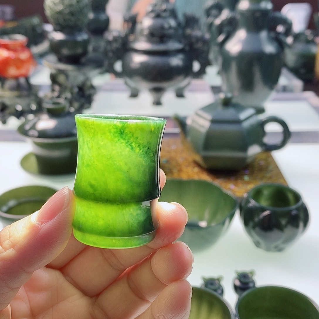和田玉（青玉）未镶嵌摆件微瑕