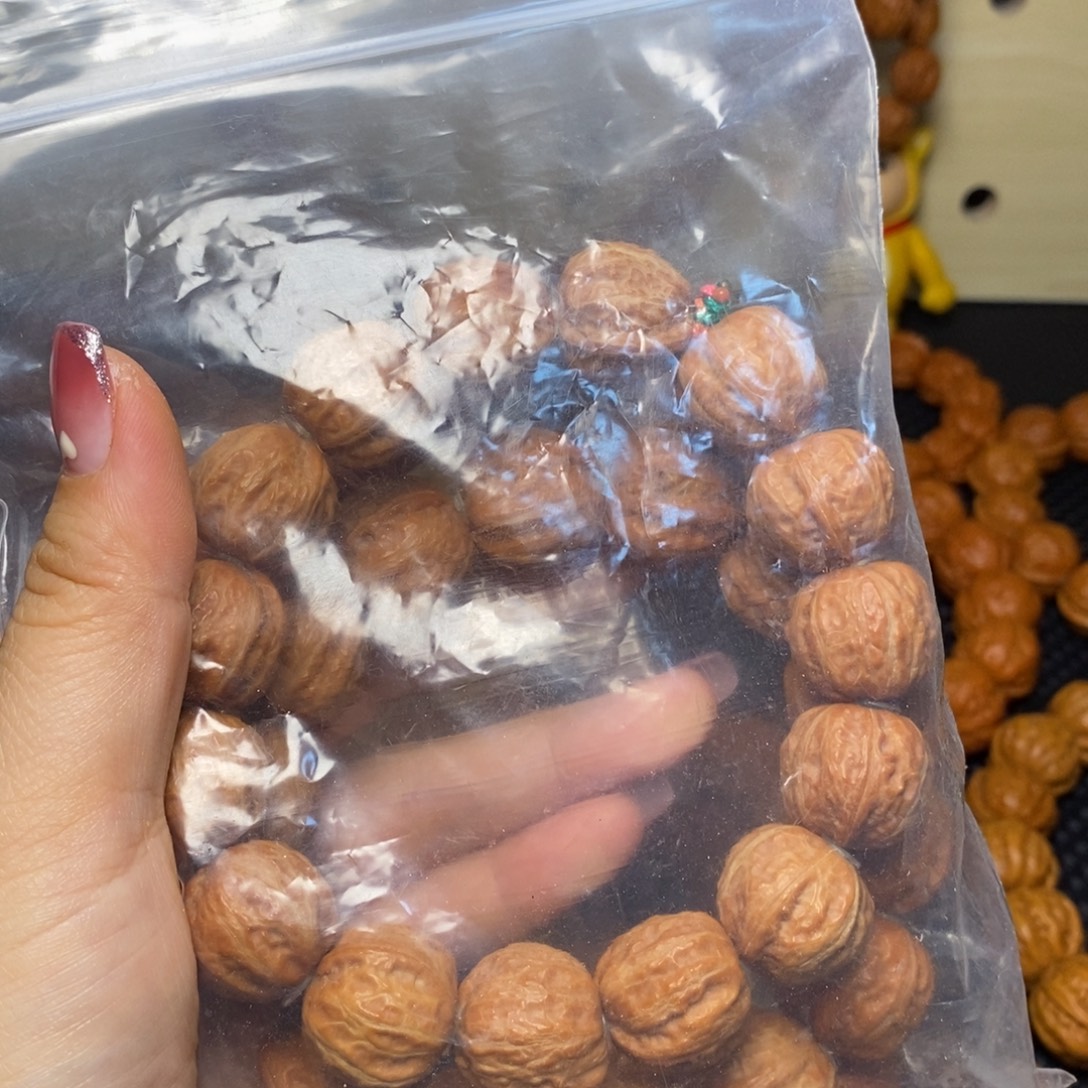 .***o文玩核桃手串福利方墩