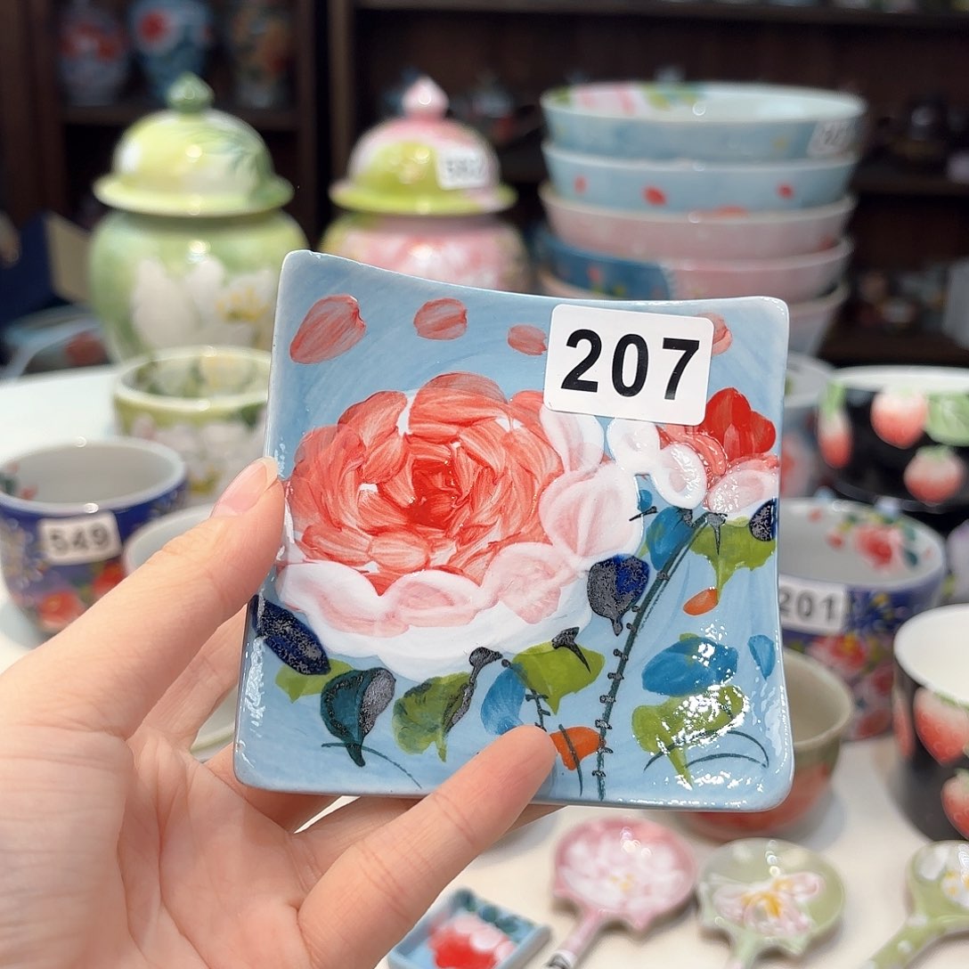 瓷片兔兔的小可爱太