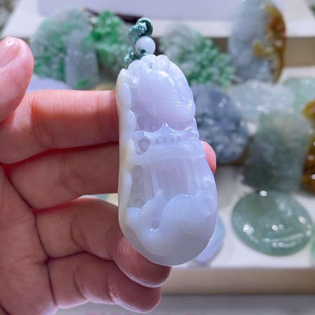 【闪购商品】翡翠颈饰未镶嵌鱼跃龙门