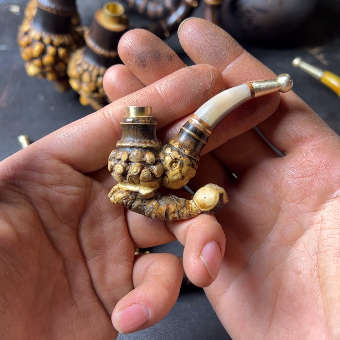 浪***城大叶紫檀（黑酸枝木类）