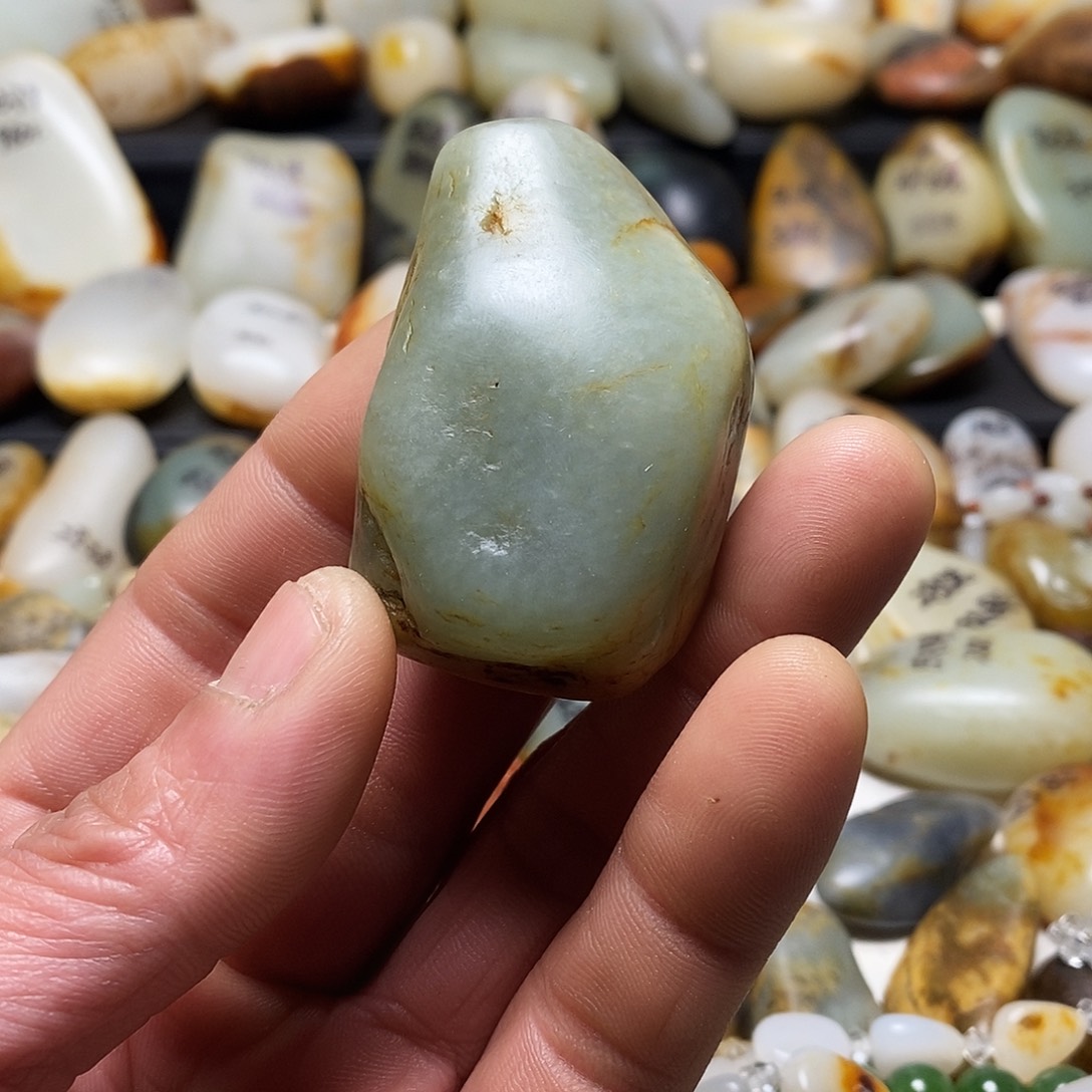 和田玉颈饰未镶嵌吊坠