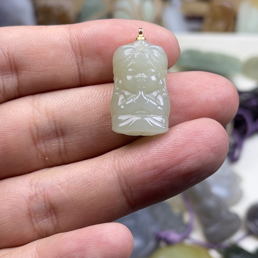 我***方和田玉未镶嵌颈饰