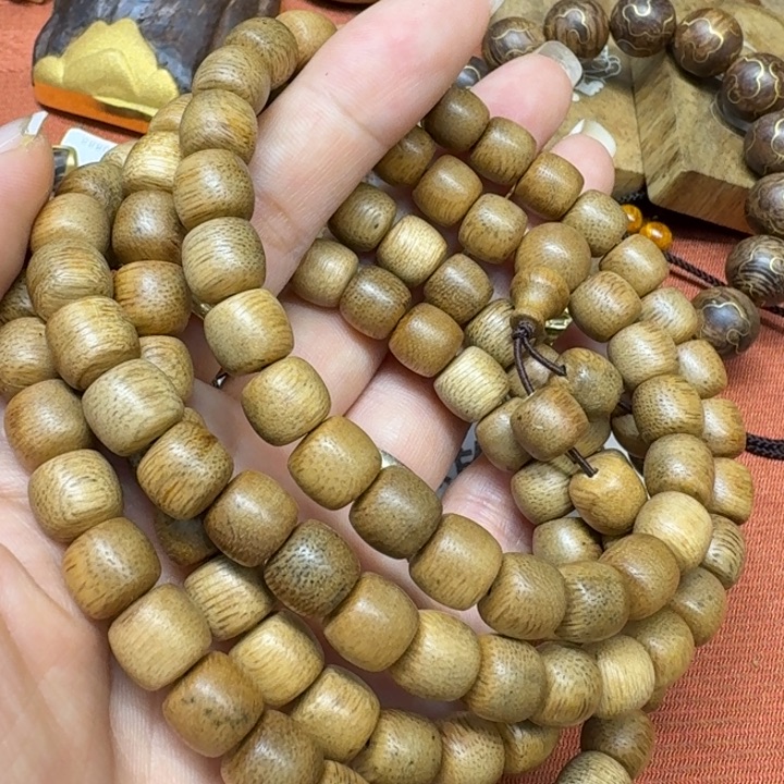 大叶紫檀（黑酸枝木类）