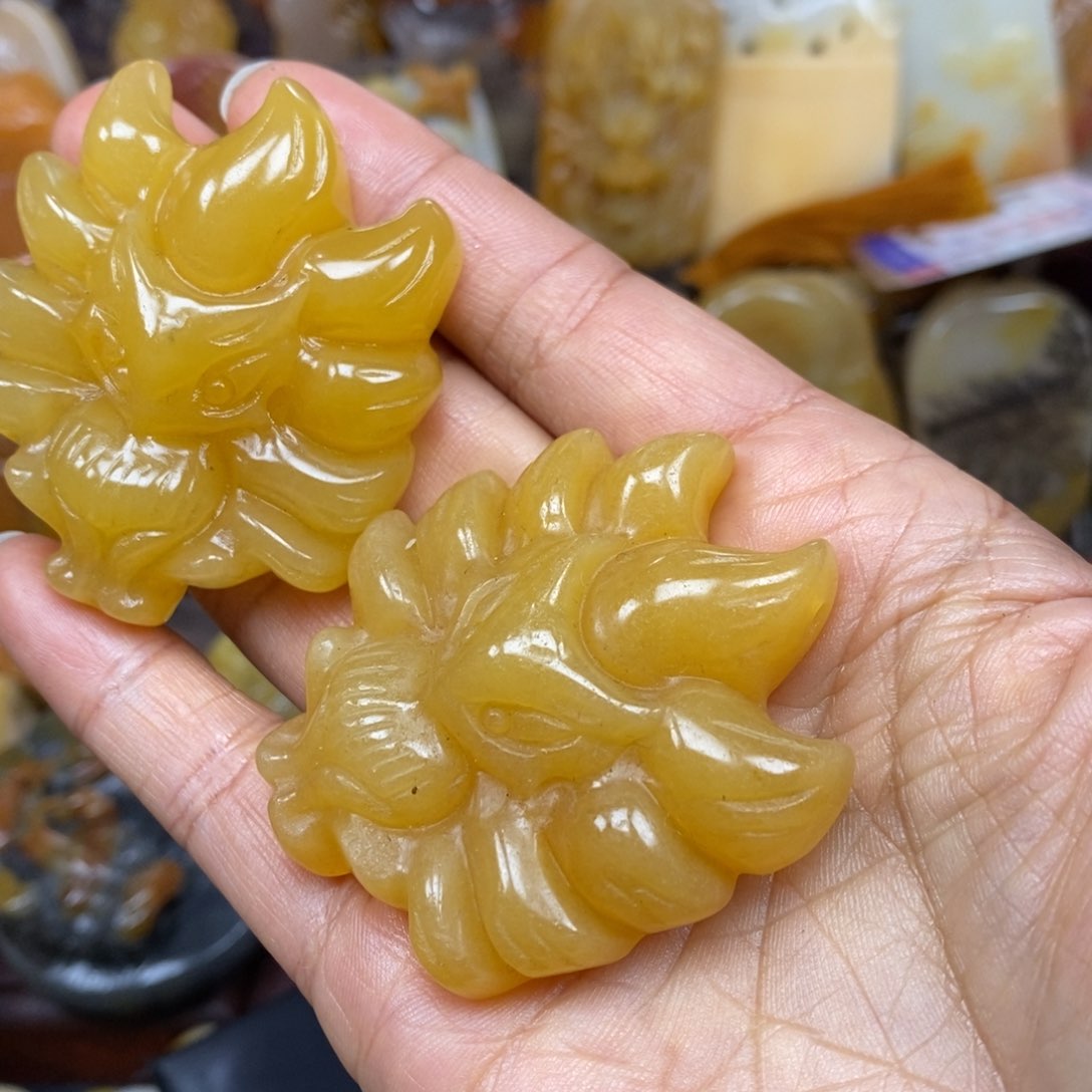 石英质玉（黄龙玉）颈饰未镶嵌