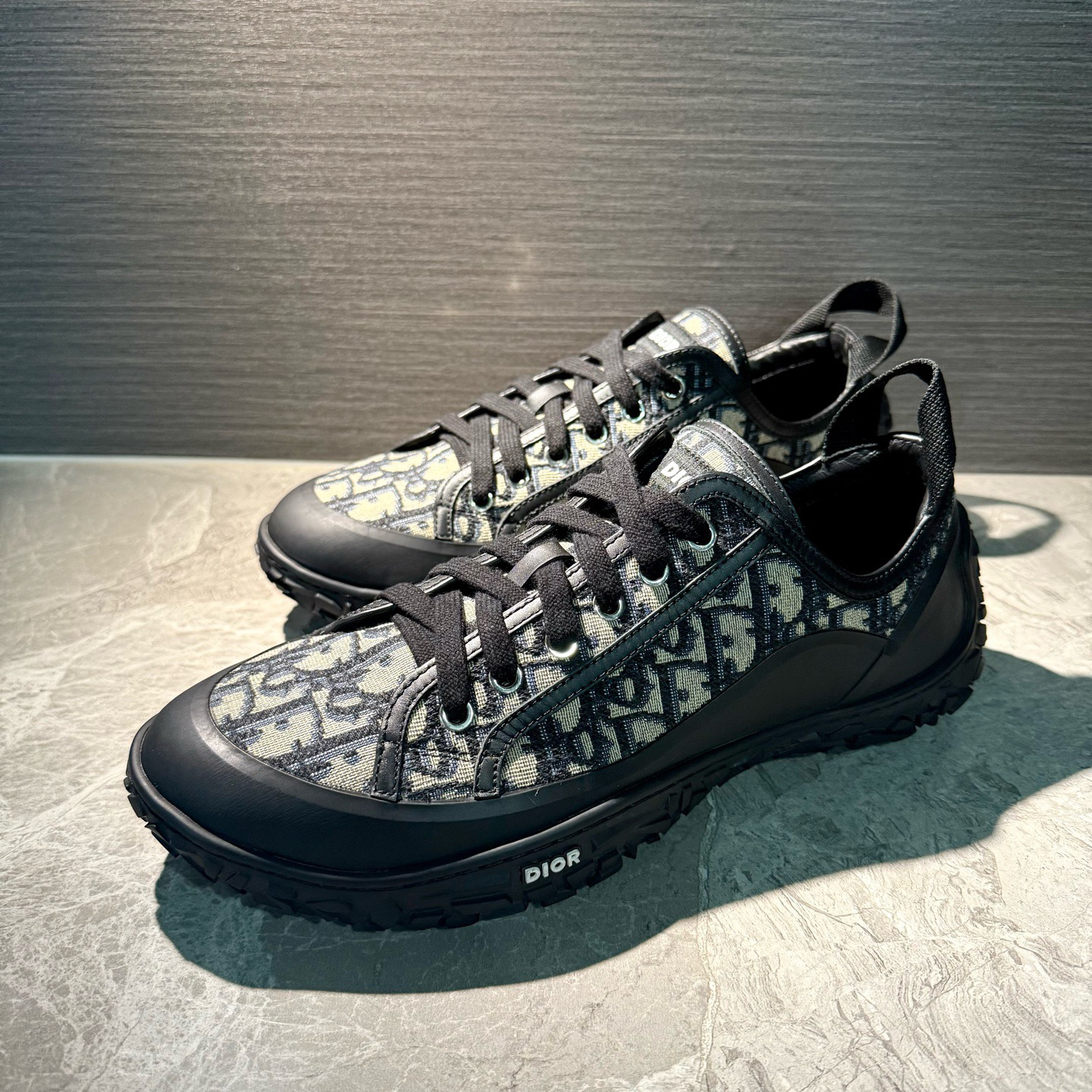 99新 DIOR/迪奥 黑色经典老花满印b28系列休闲运动鞋 客户寄售