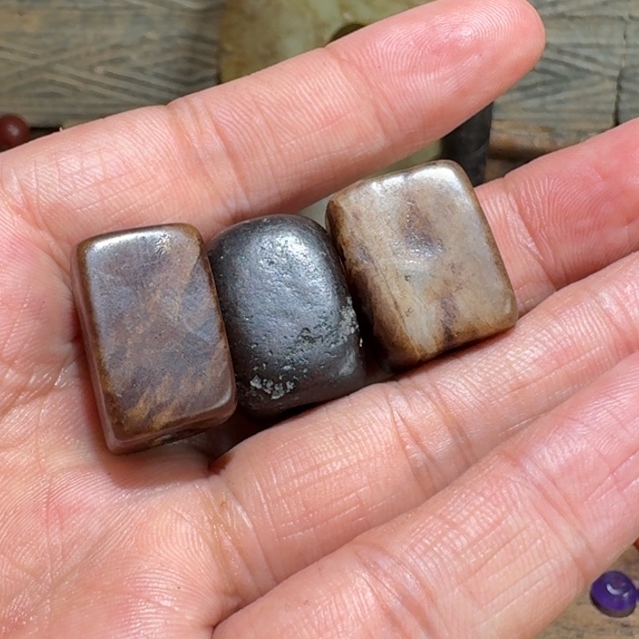 和田玉未镶嵌车挂青*在