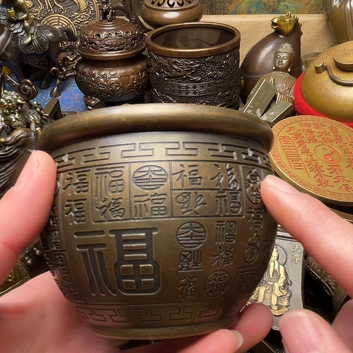 精美铜器批发档口