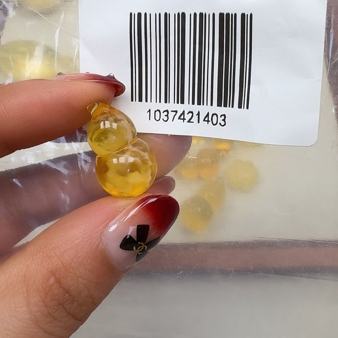 琥珀未镶嵌裸石悠悠