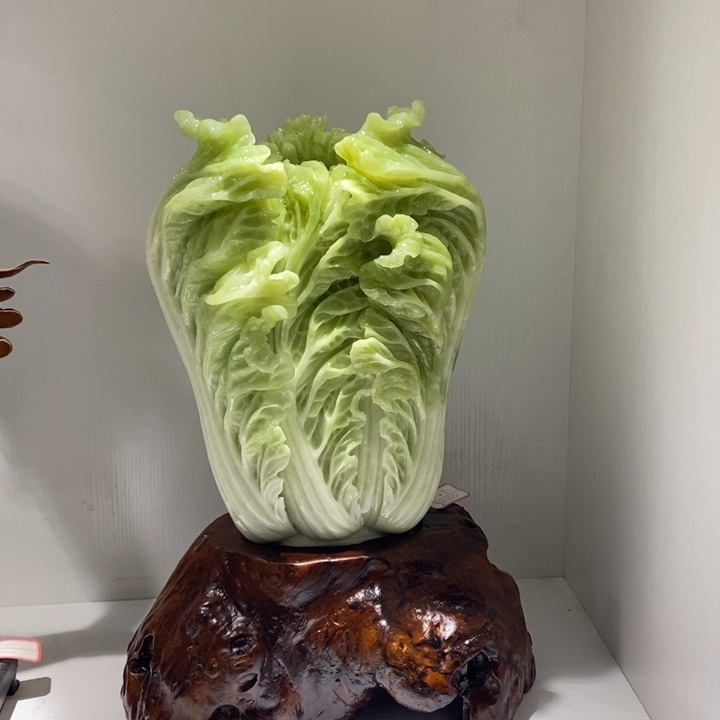 蛇纹石玉（覆膜）未镶嵌珠宝奇石
