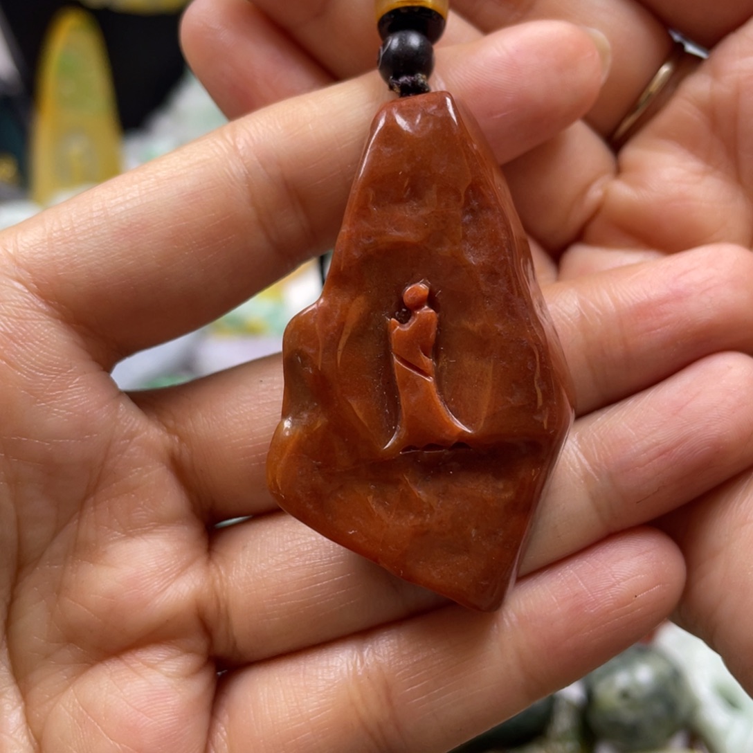 翡翠颈饰未镶嵌牌子