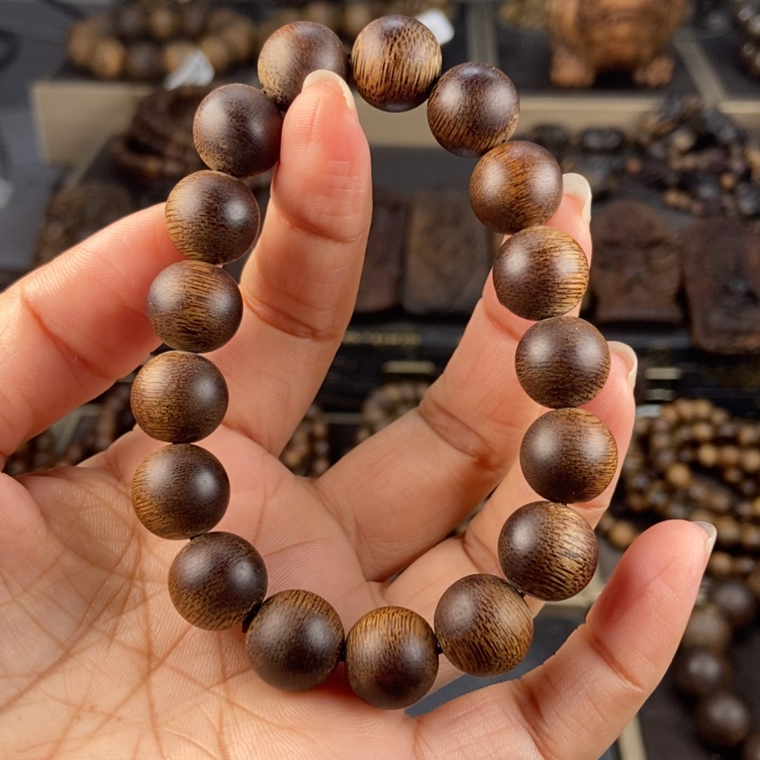 沉香手串弄**生越南富森红土