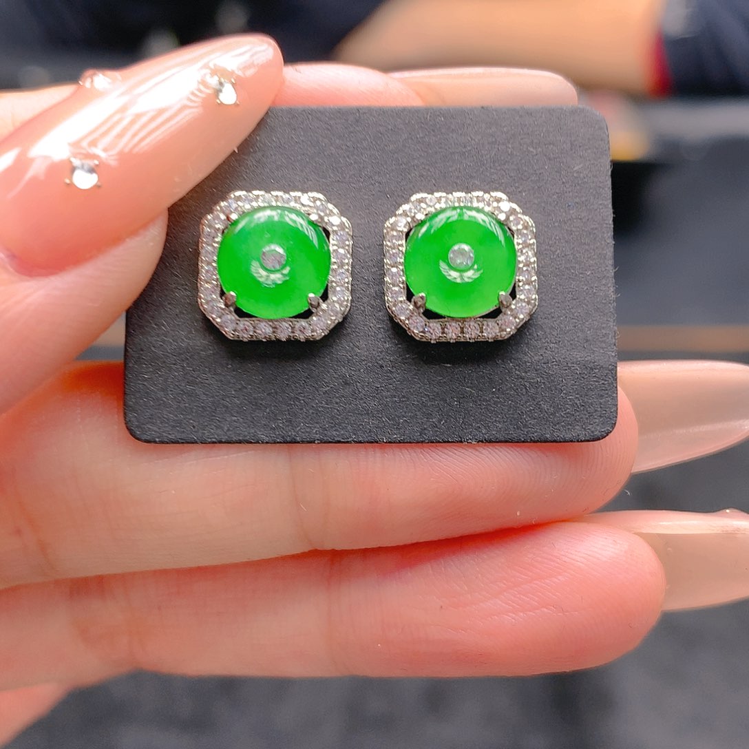 【闪购商品】翡翠未镶嵌吊坠(不含链)