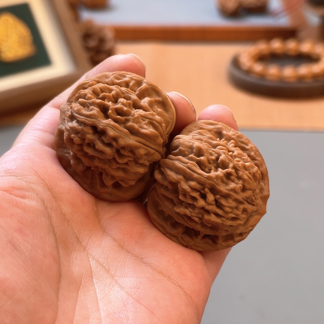 桃核把件44×41尺精修白茬蓟县四座楼A144