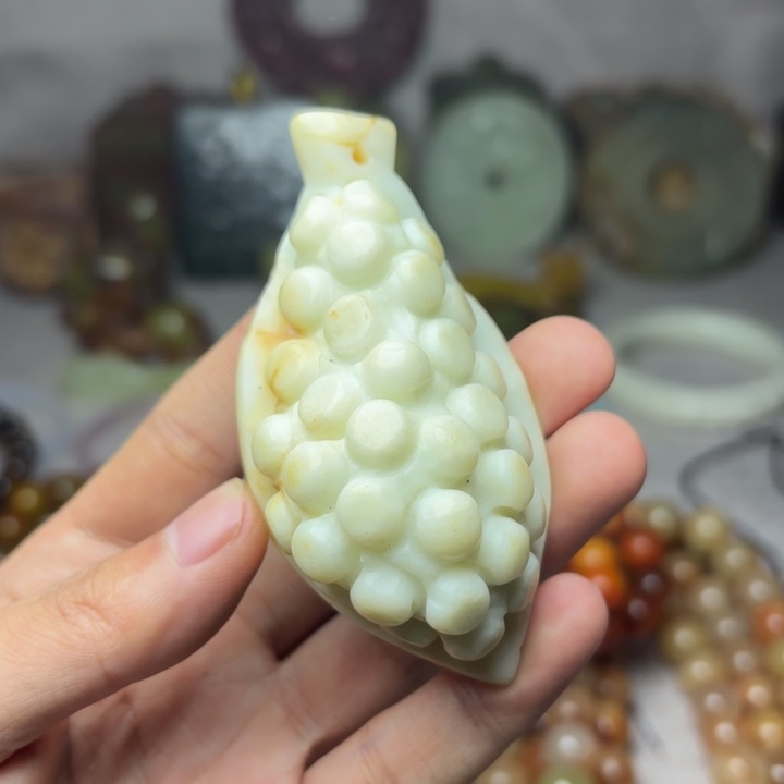 白玉菩提吊坠———