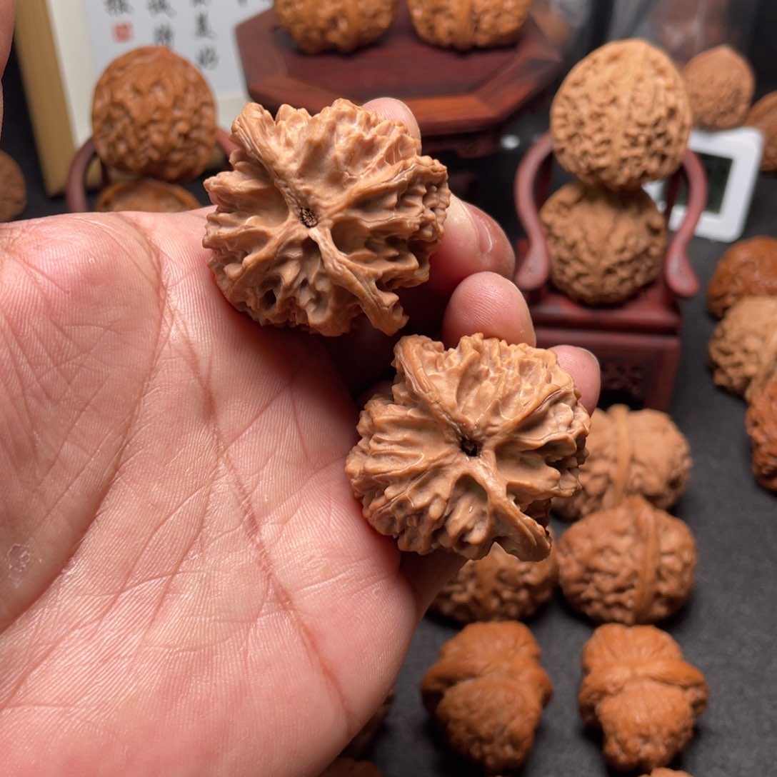 文玩核桃吊坠42苹果园