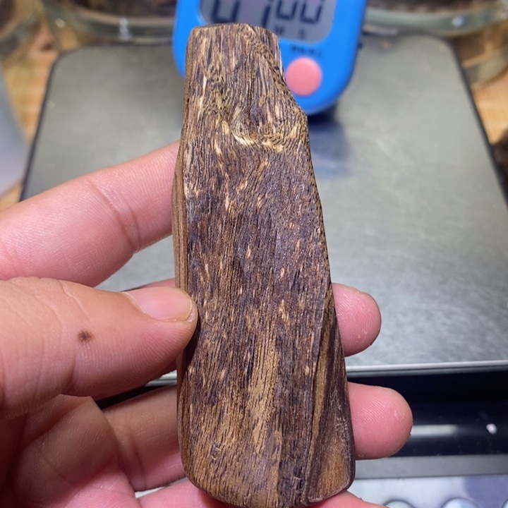 沉香碎屑沉香施*海南