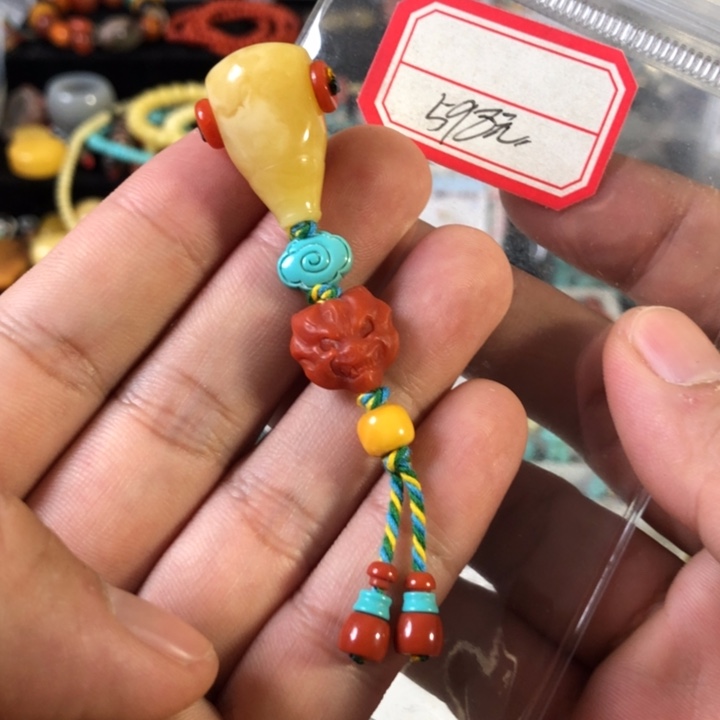 蜜蜡珠宝奇石未镶嵌