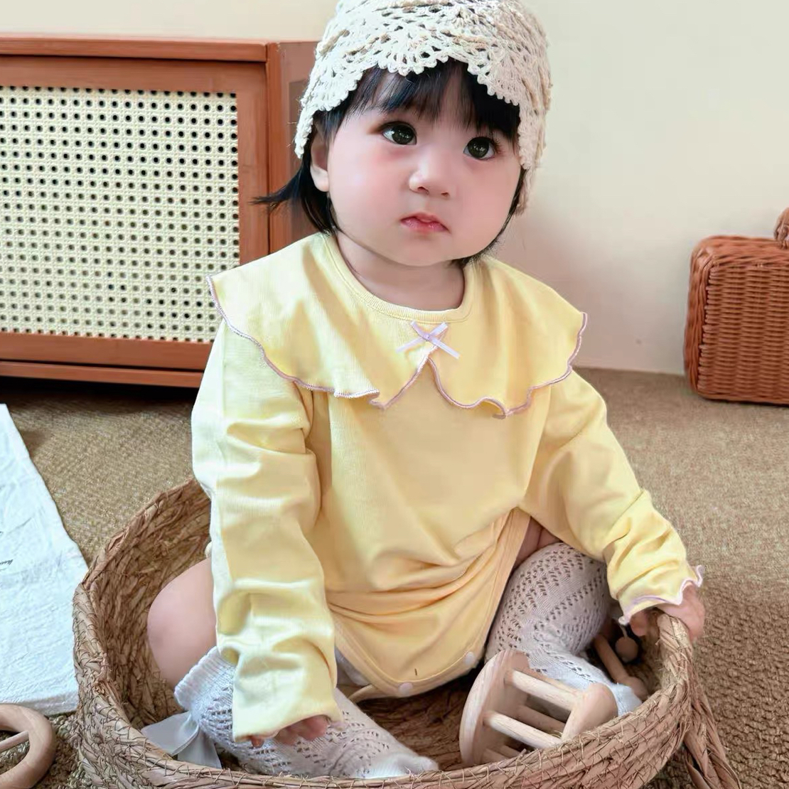 浅秋新款女童女宝宝可爱甜美风花边领长袖上衣包屁衣