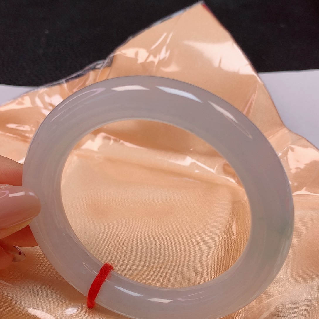 【闪购商品】翡翠手镯未镶嵌56圆条手镯