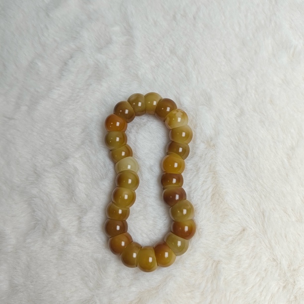 福利菩提根玉化老料文玩大肠绕指柔手串