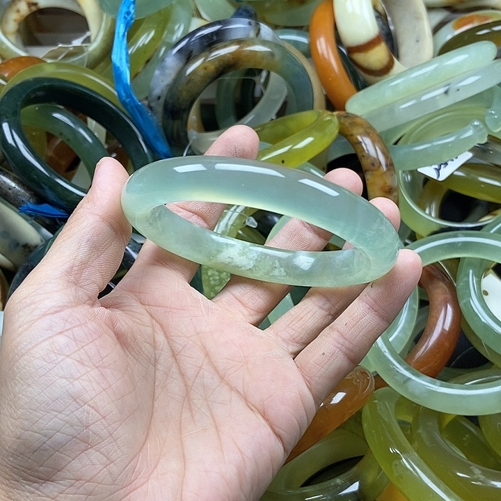 风***好蛇纹石玉未镶嵌手镯