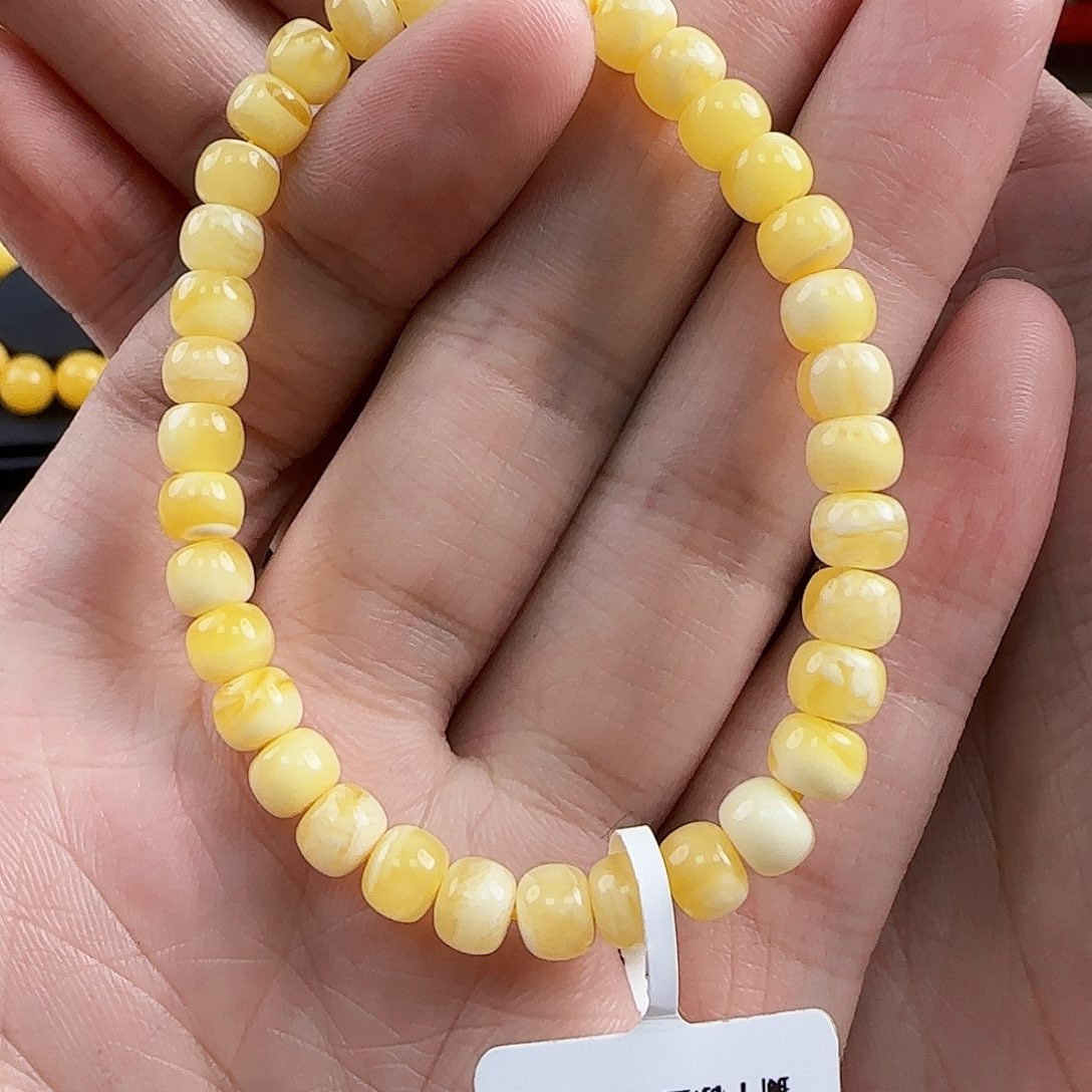 琥珀裸石未镶嵌蜜蜡
