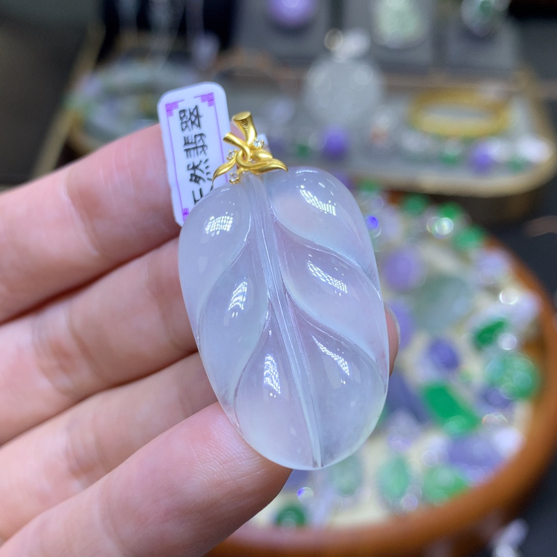 翡翠18K金镶嵌颈饰翡翠吊坠项链