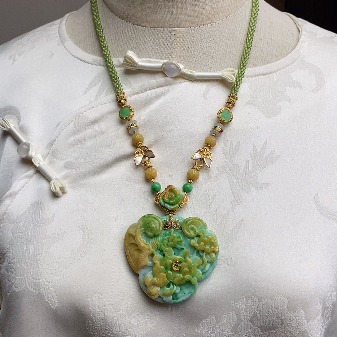 翡翠颈饰未镶嵌天然