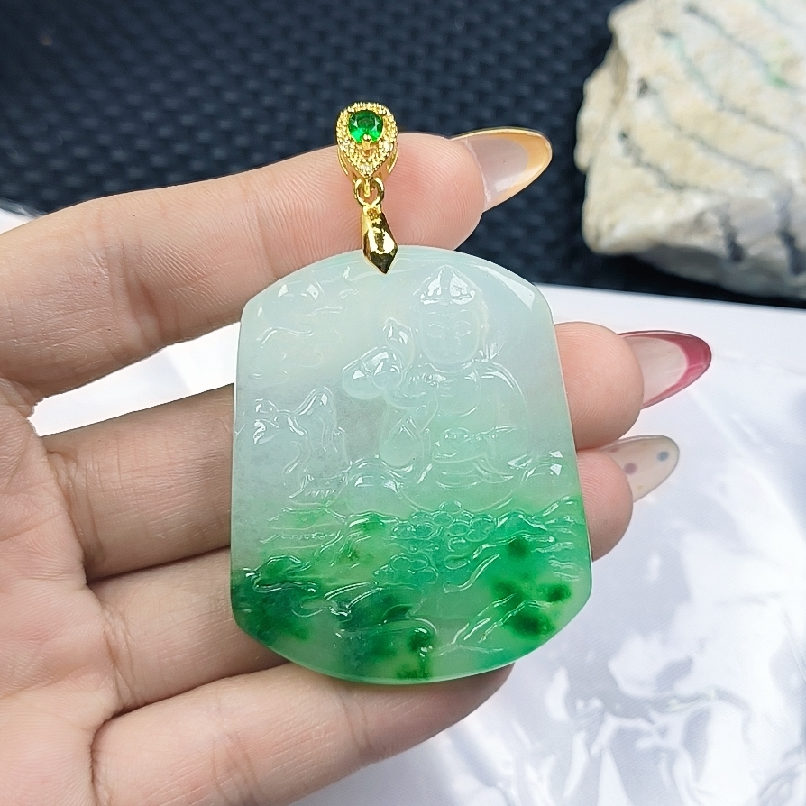（聚宝严选））D118绿飘花山水观音牌吊坠妈妈款精致精美百搭时尚