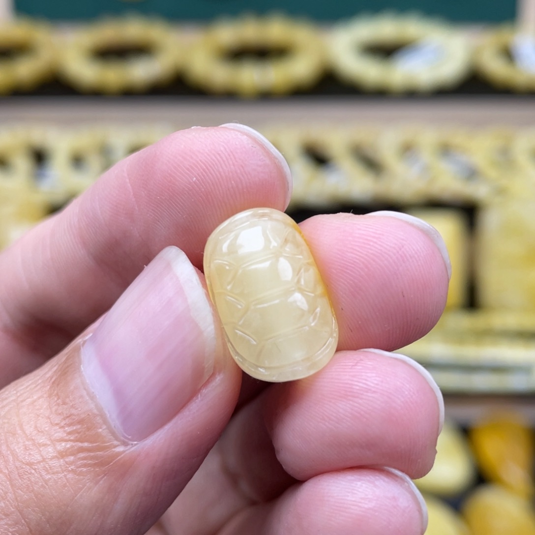 琥珀裸石未镶嵌琥珀蜜蜡