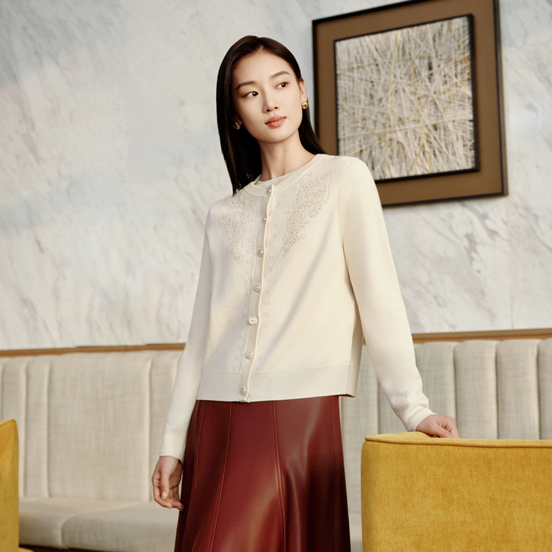EP雅莹高端系列 丝羊毛羊绒混纺嵌花钉珠针织开衫 2025新款9119A