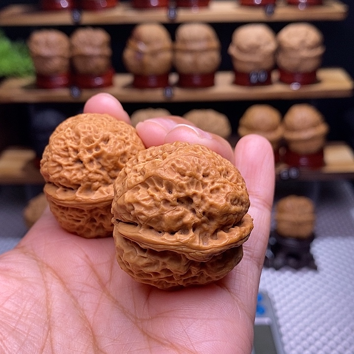 文玩核桃吊坠开背双龙9