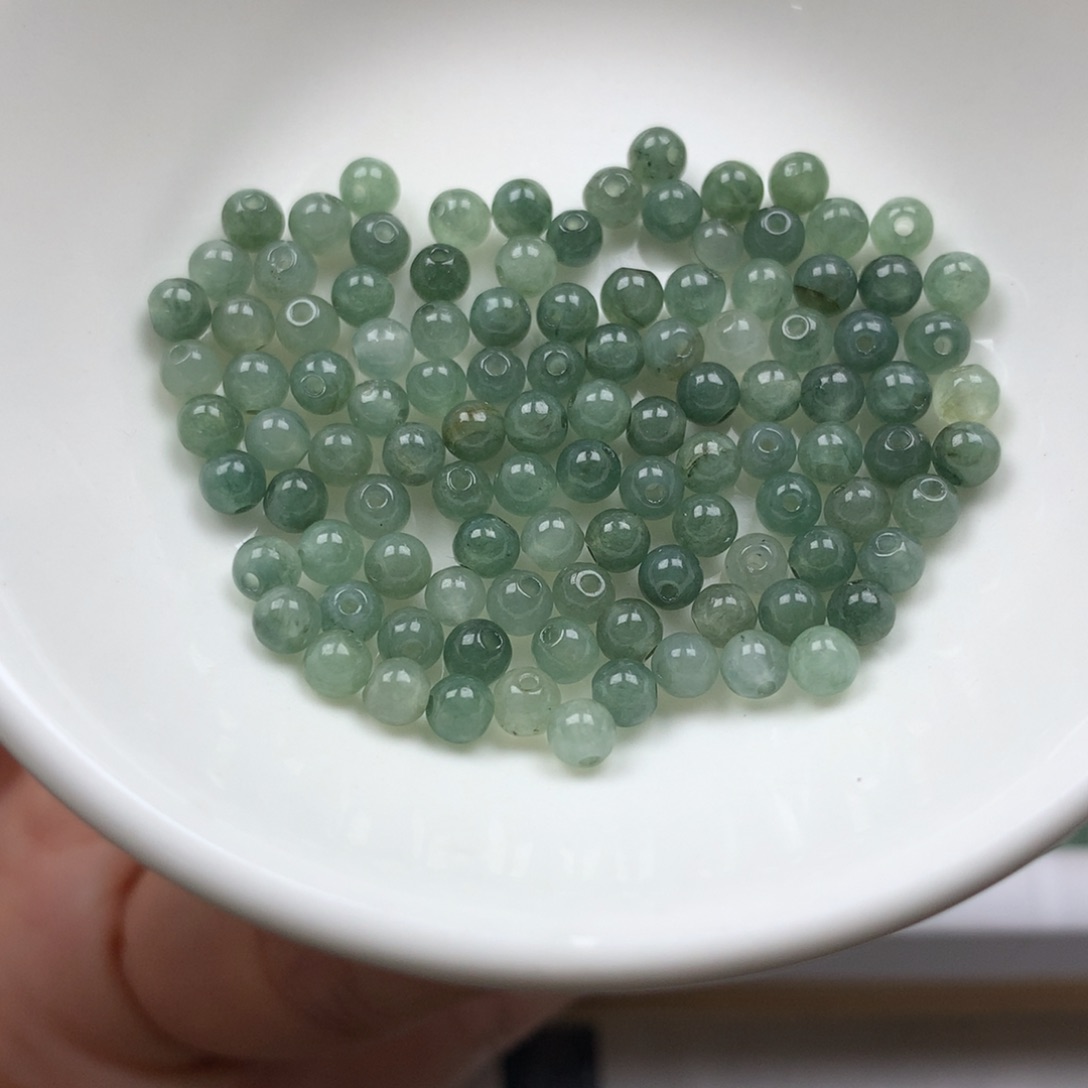 翡翠颈饰未镶嵌卡3➕。100颗