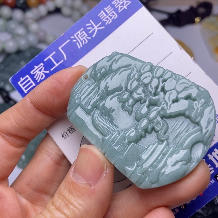 翡翠颈饰未镶嵌翡翠