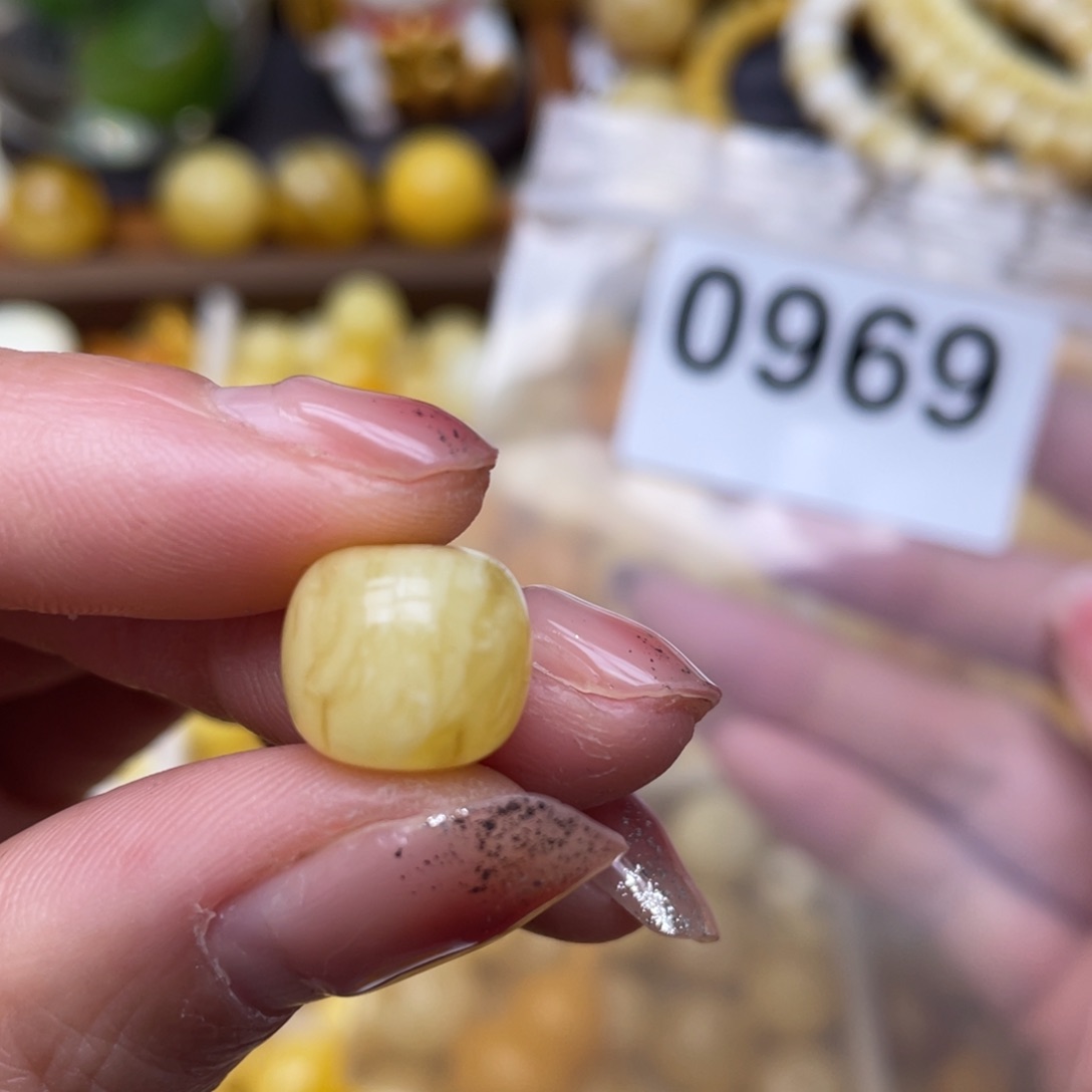 蜜蜡珠宝奇石未镶嵌粉点12