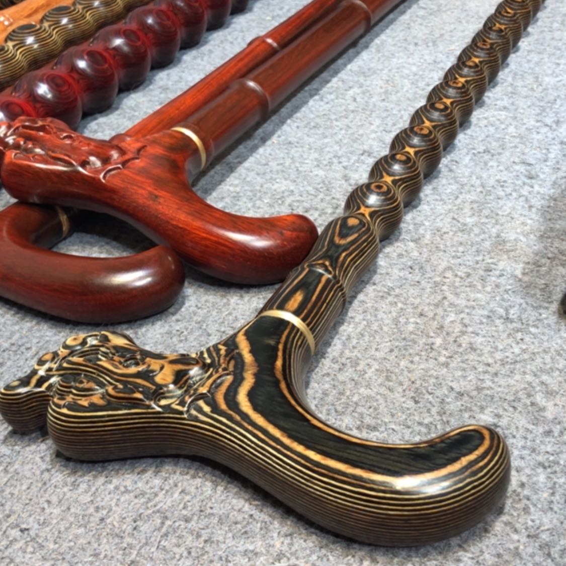 【闪购商品】木斑马木龙头手杖一根