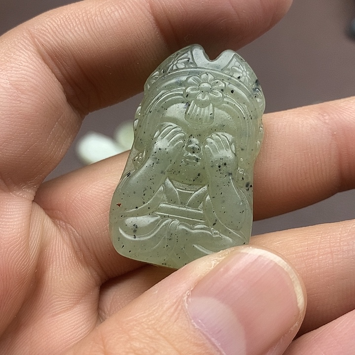 蛇纹石玉未镶嵌颈饰