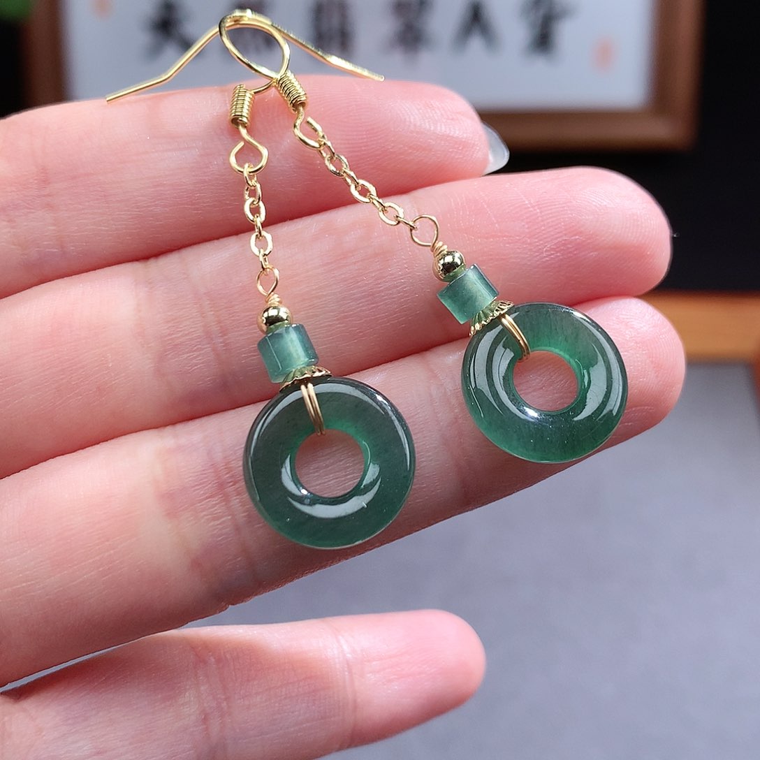 翡翠手镯（圆镯）未镶嵌