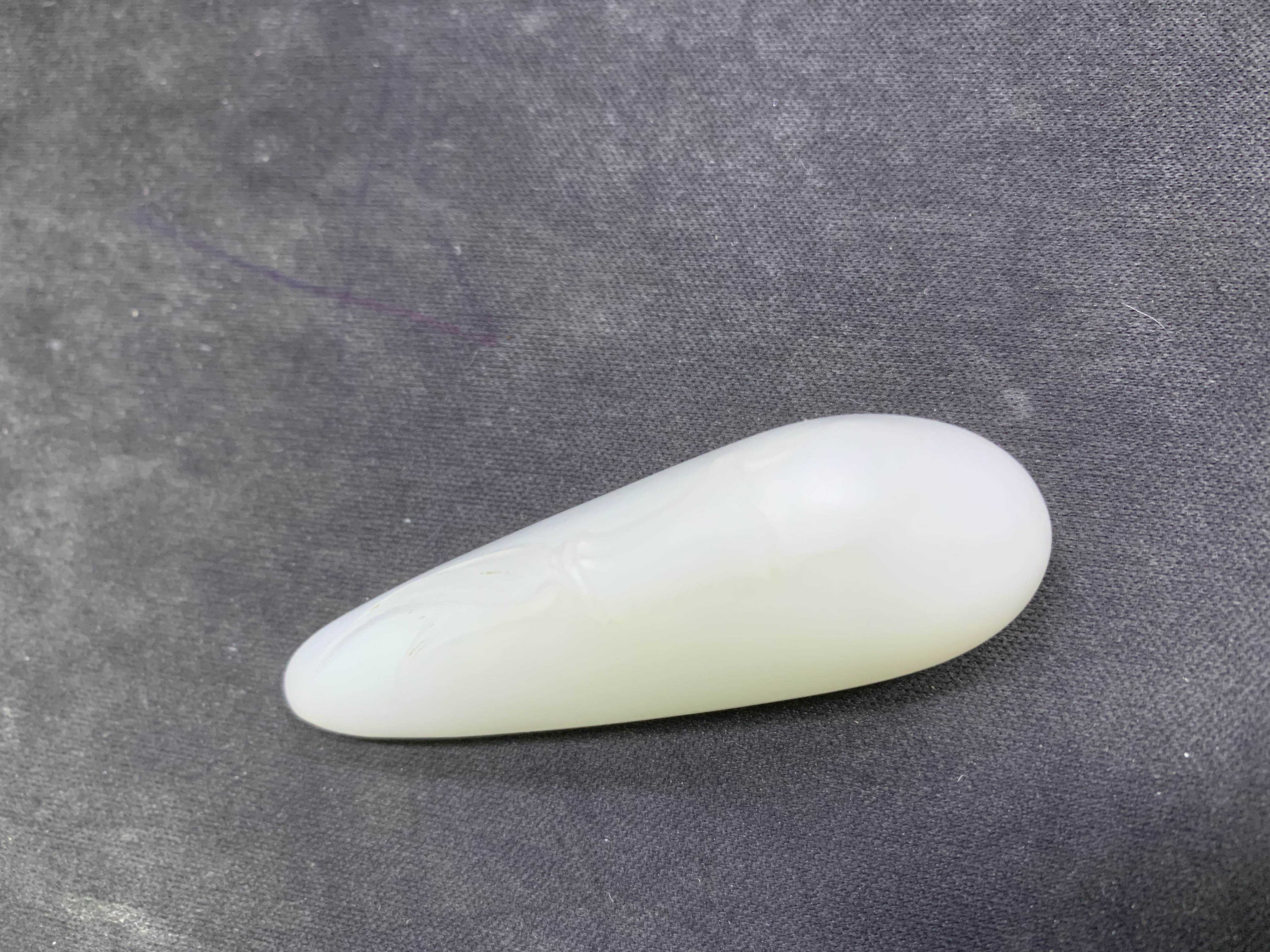 和田玉光白皮手把件原石随型手工打磨
