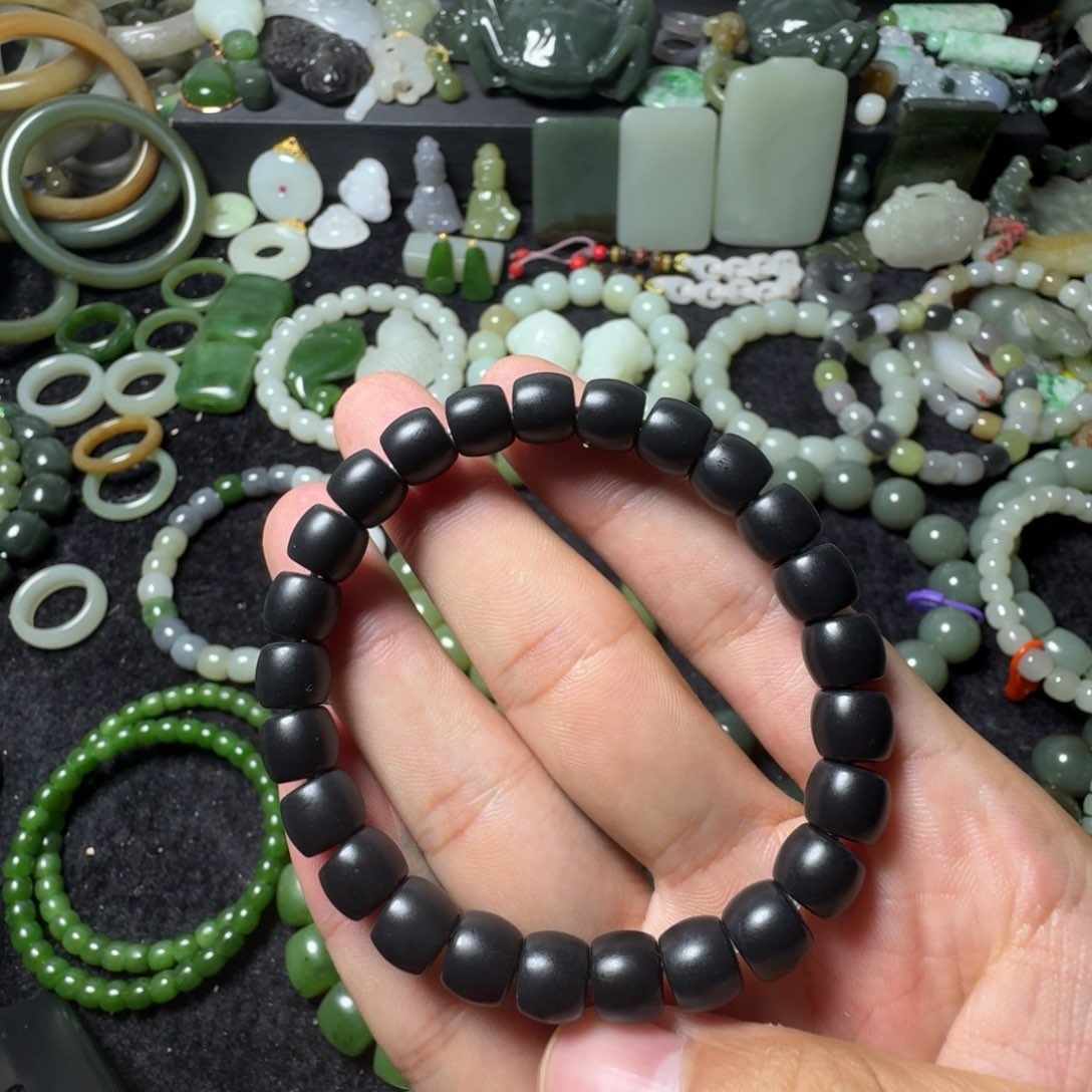 和田玉未镶嵌手串