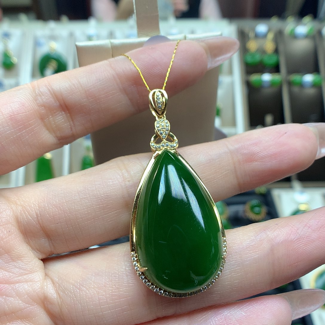 和田玉颈饰18K金镶嵌1730