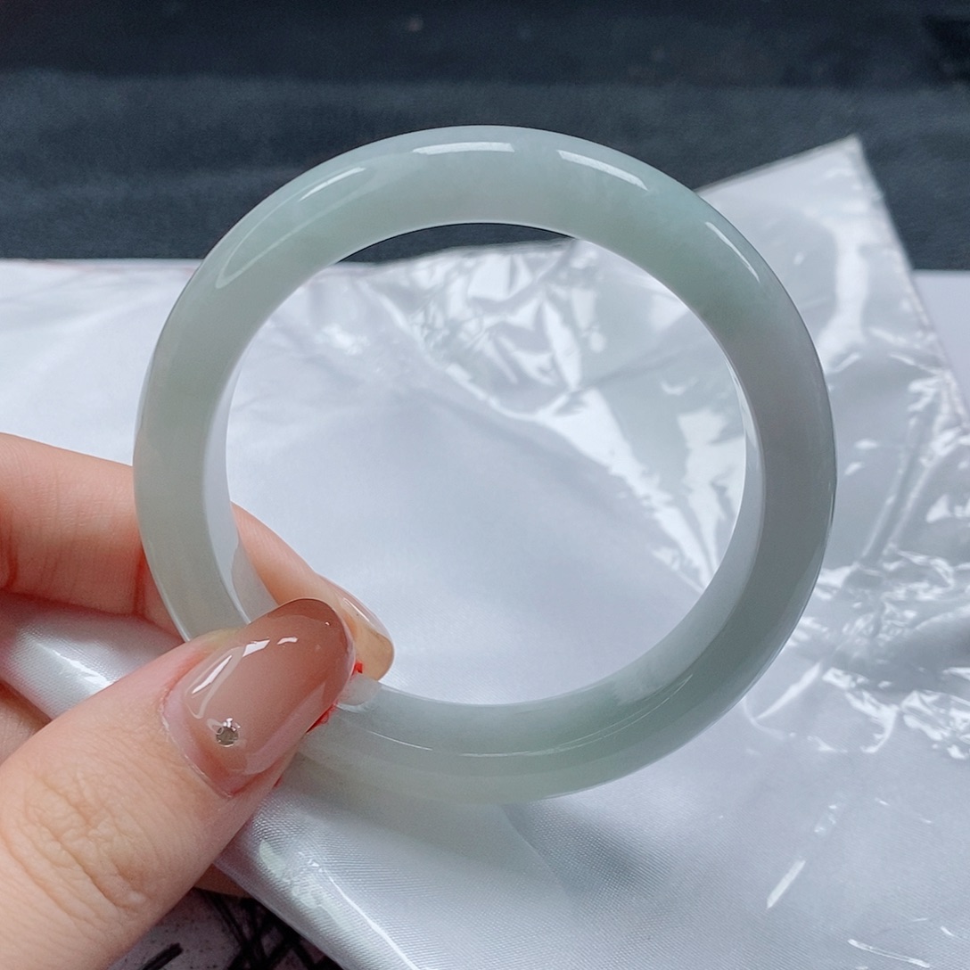 【闪购商品】未镶嵌手镯翡翠537号