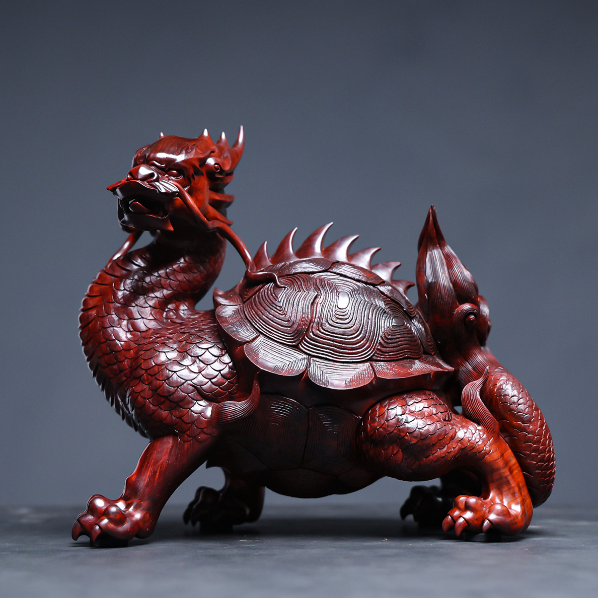 印度小叶紫檀，龙龟。尺寸20×17×10厘米，重1230克