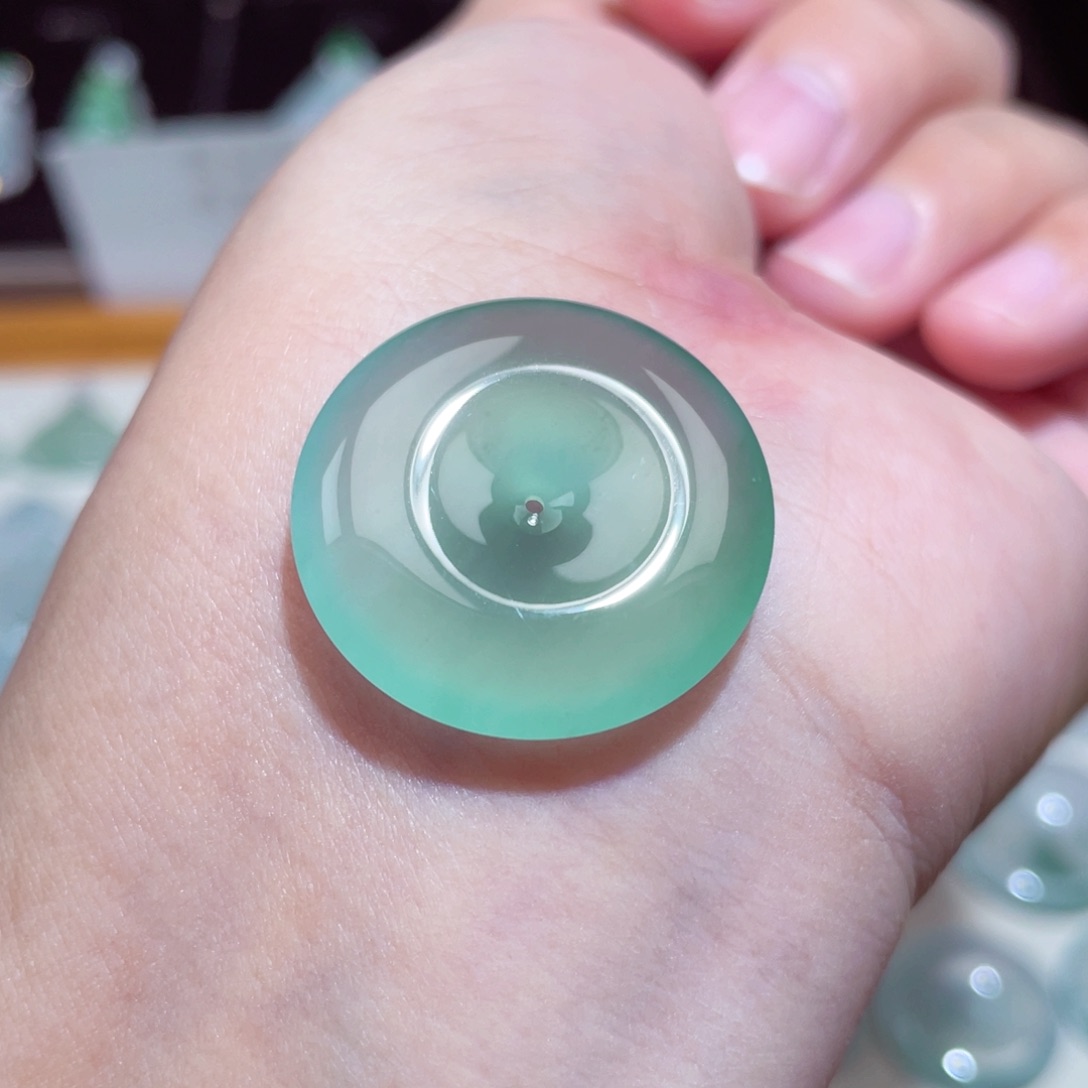 颈饰未镶嵌翡翠扣子