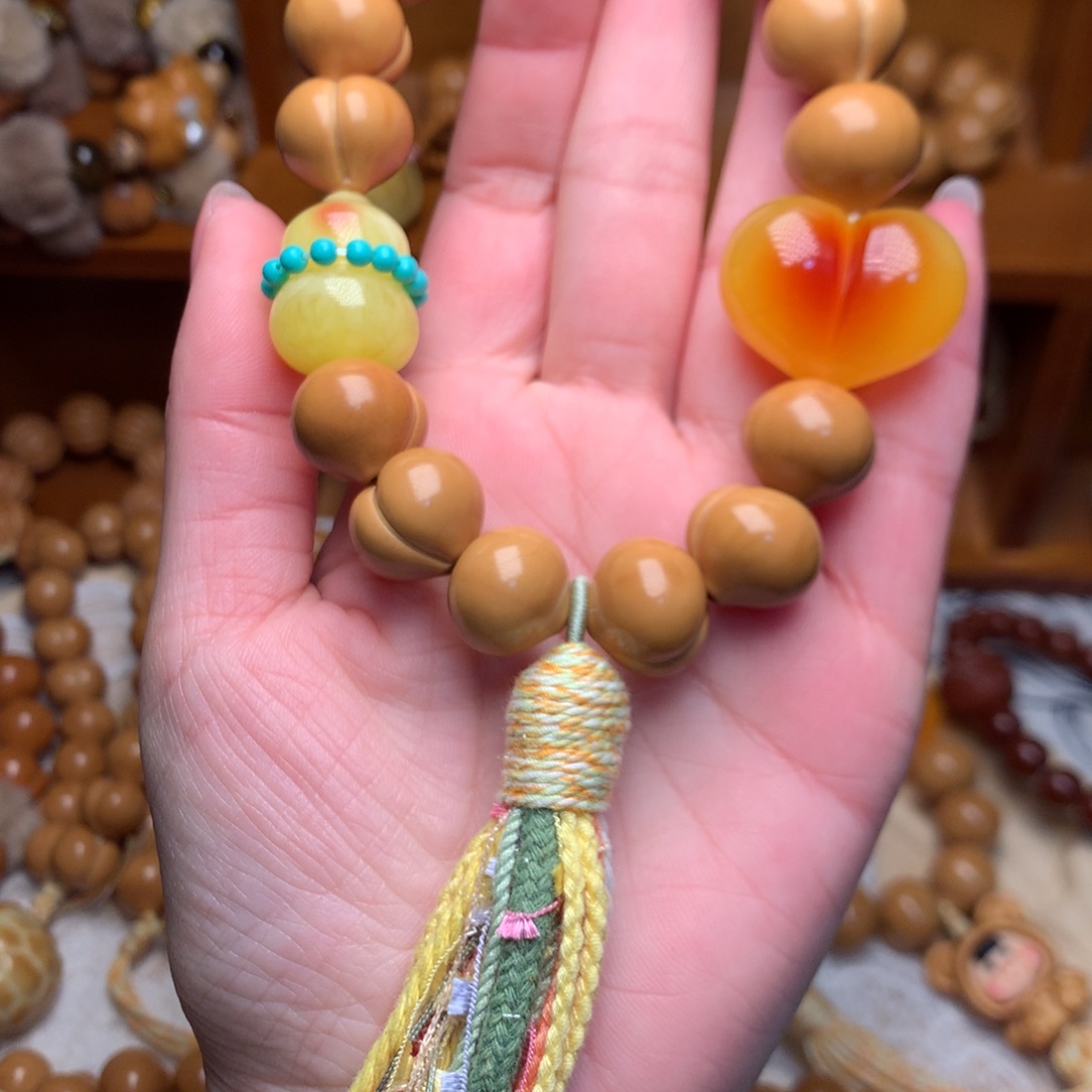 猴头核桃吊坠15高定屁桃手持定制