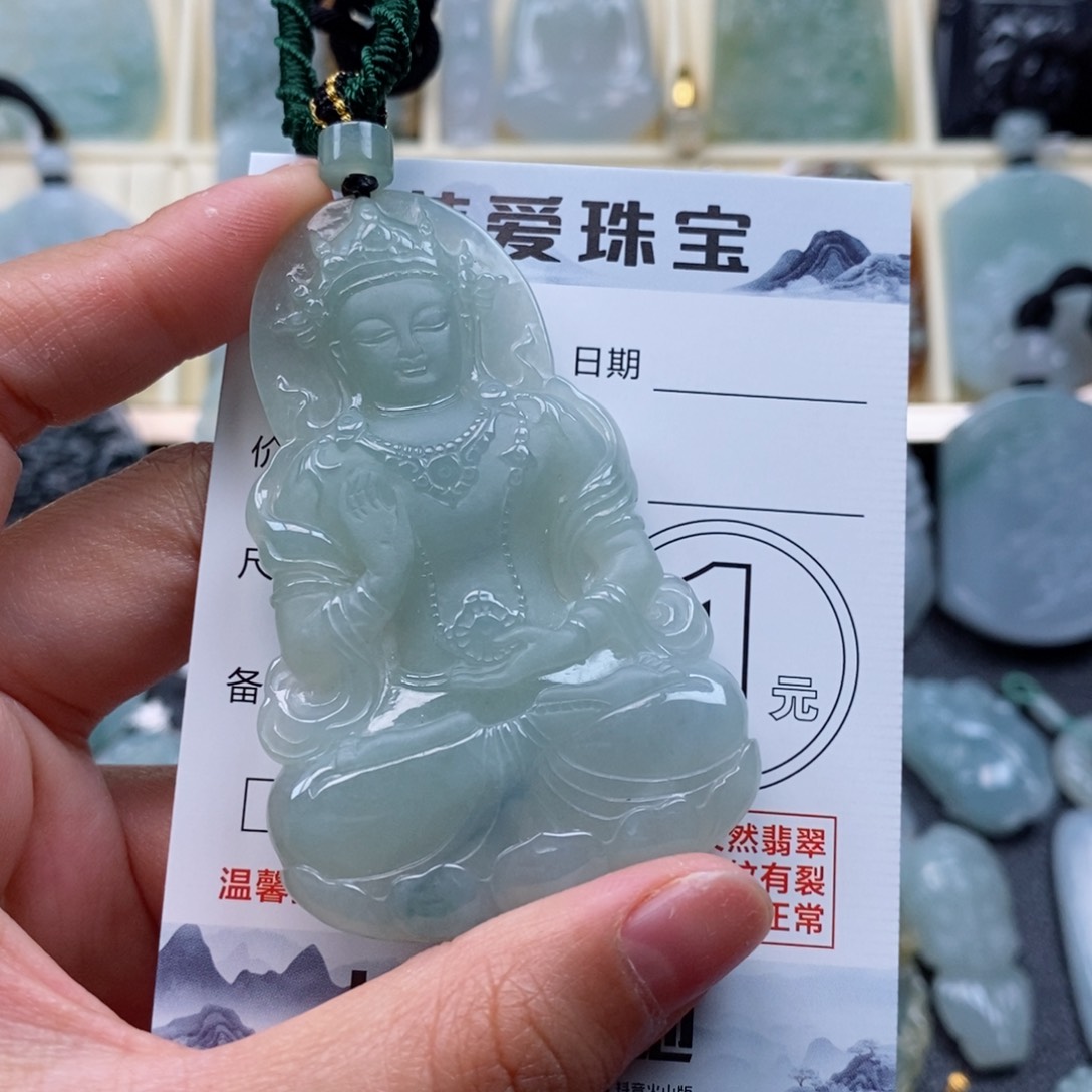 翡翠颈饰未镶嵌度母