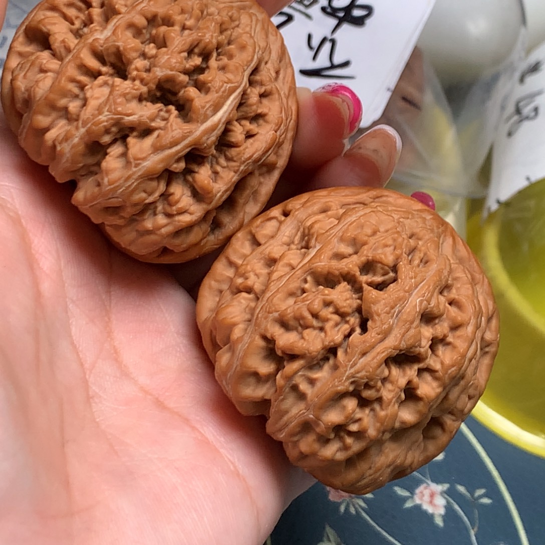 臭***的文玩核桃把件47-14548-8