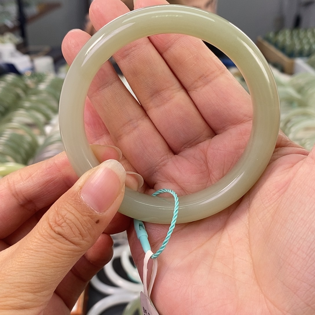 和田玉和田玉手镯57.58未镶嵌