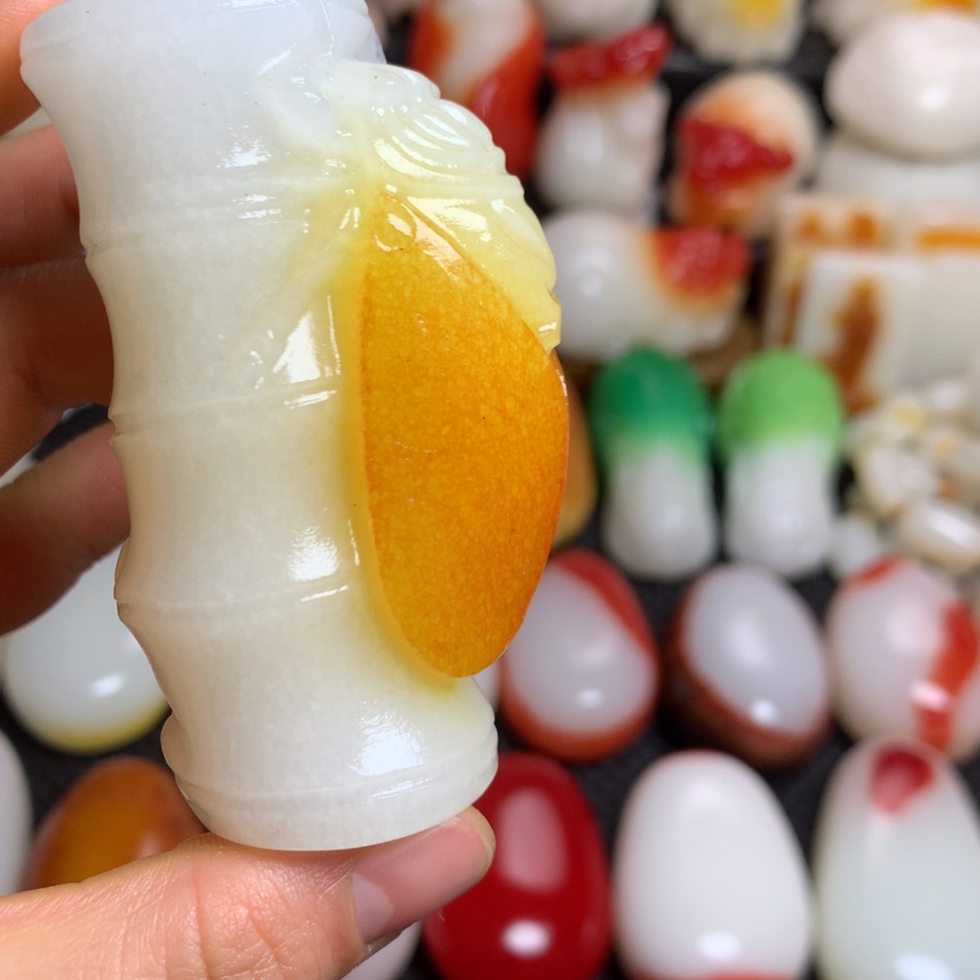 新疆戈壁石五彩石